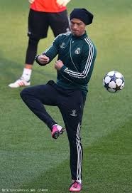 记者：阿贾克斯正接触前狼堡主帅西莫尼斯，视为海廷加继任者